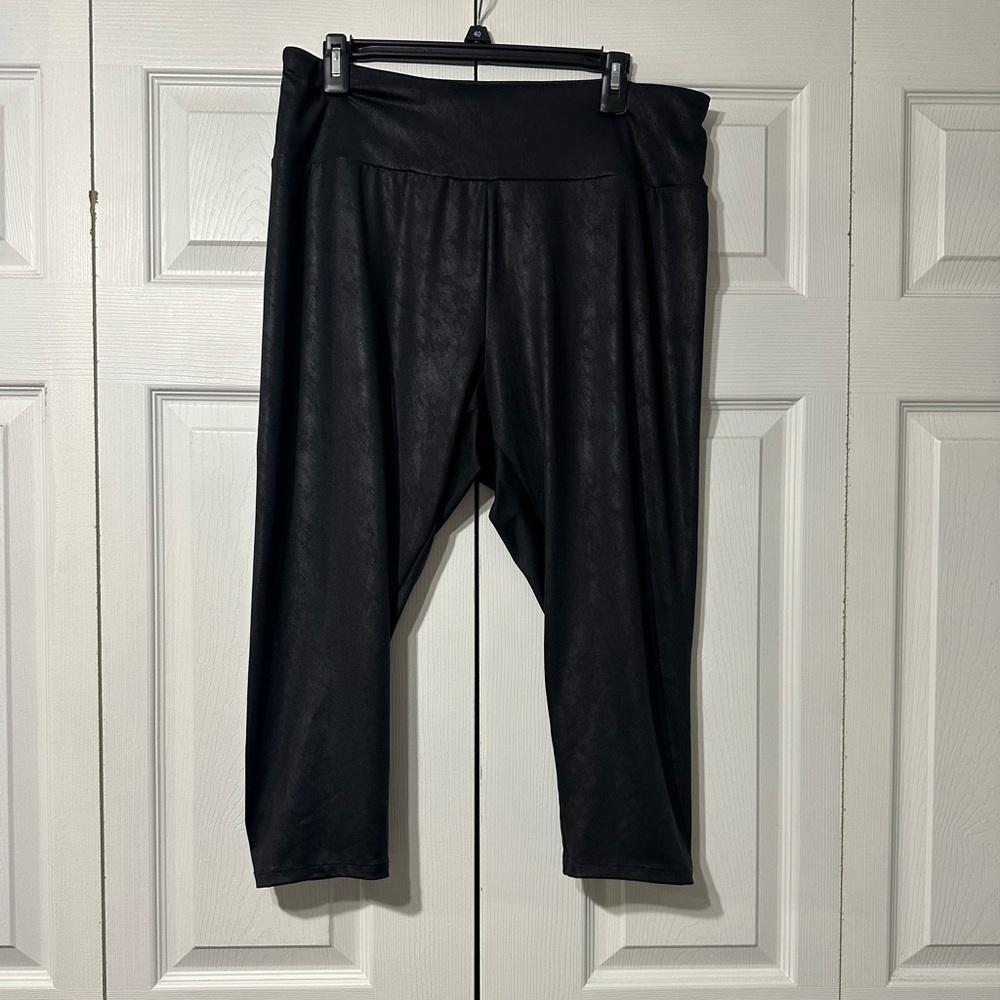 AVA & VIV Cropped Faux Leather Leggings Sz 1X